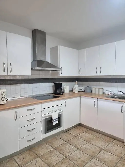 Sea Views Near Beach/Golfcourse With Exterior Hot Tub Alcaidesa 0*,