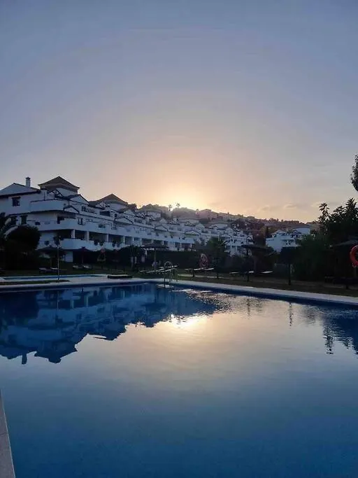 Sea Views Near Beach/Golfcourse With Exterior Hot Tub Alcaidesa Spain